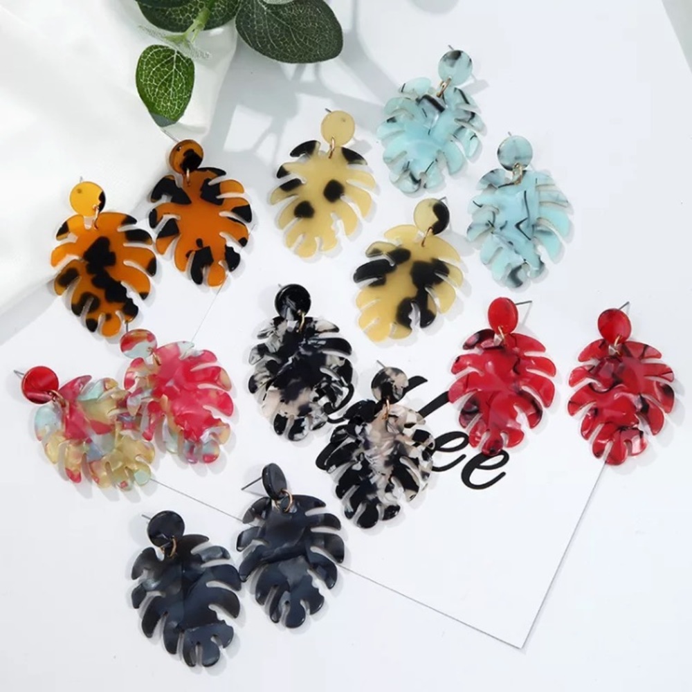 🔴𝟱/$𝟭𝟱🔴𝗖𝗟𝗘𝗔𝗥𝗔𝗡𝗖𝗘 Palm Earrings NEW - Picture 7 of 10